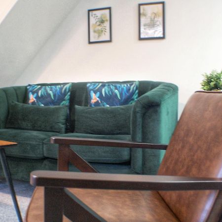 Townhouse With Private Parking Villa Йорк Екстериор снимка